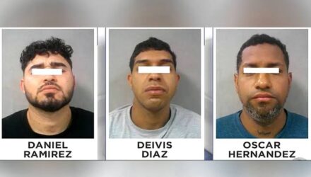Venezolanos robaron joyas en un Walmart y cayeron en manos de ICE 4 Venezolanos