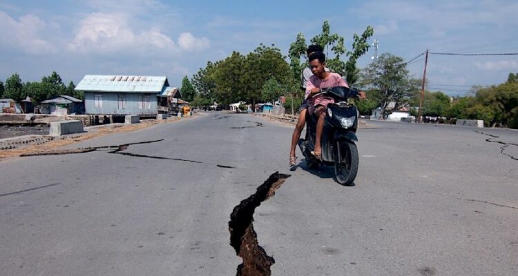 Sismo de magnitud 5,8 sacudió Indonesia 1 Sismo