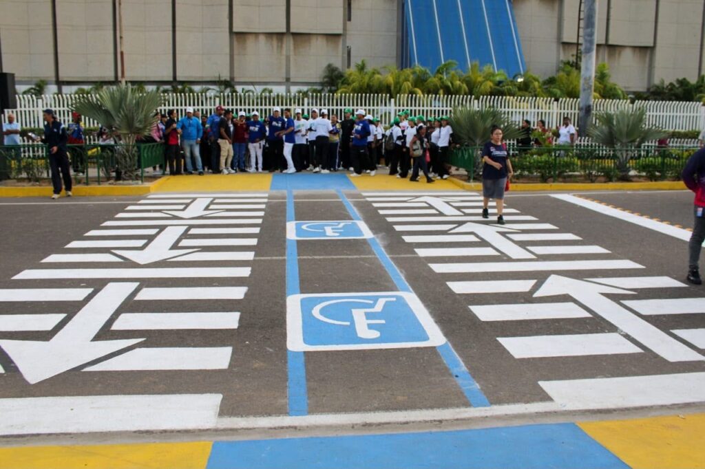 Alcalde Di Martino inaugurando el nuevo paso peatonal en Galerías: la ciudad será modelo humanista de modernización vial 3 WhatsApp Image 2026 08 04 at 11.22.35 AM 1