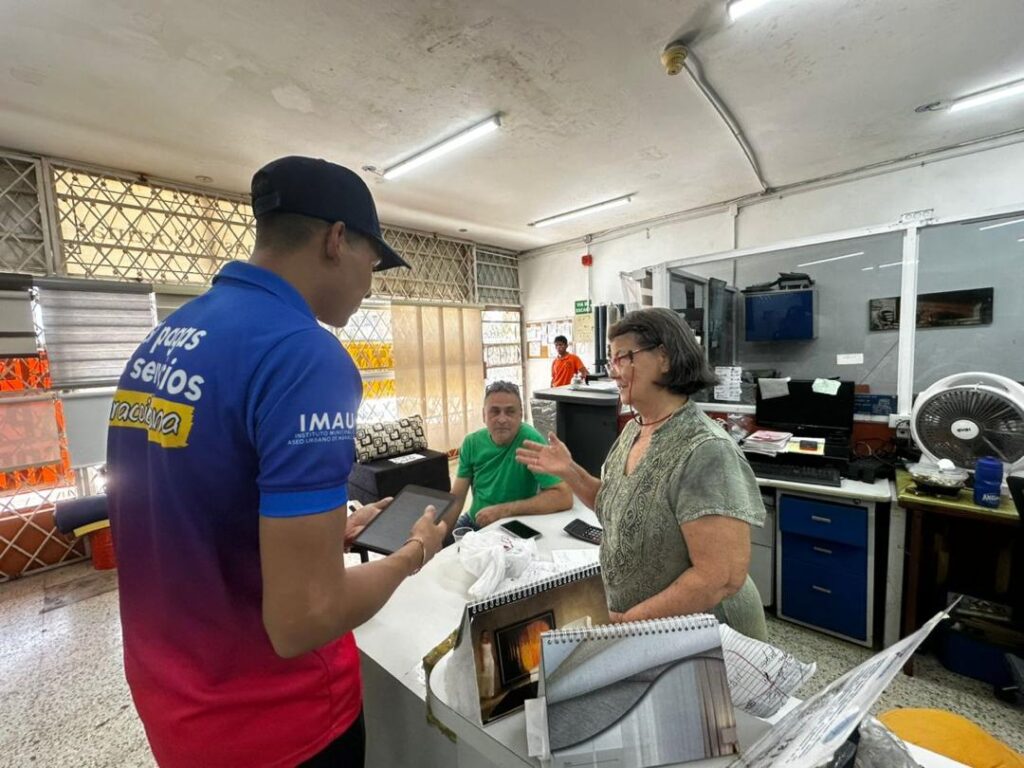 Más de 300 negocios visitados por el Plan «Si pagas tus servicios, Maracaibo gana» 3 WhatsApp Image 2026 08 31 at 10.54.21 AM 1