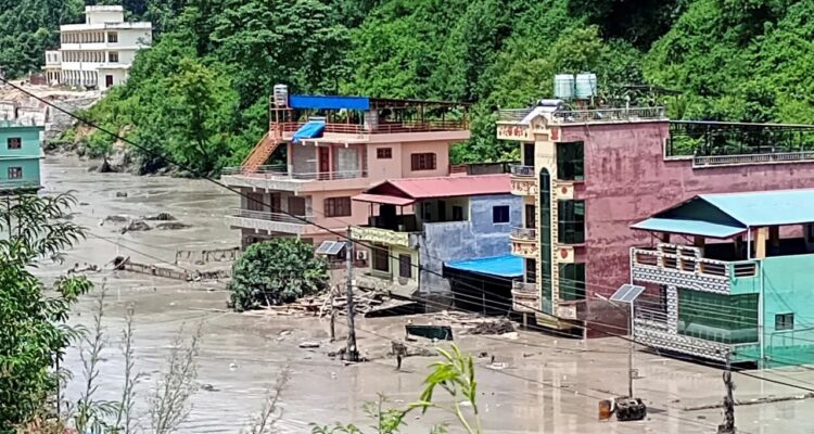 Nepal: reportan 270 muertos y 1.300 desaparecidos. Resumen de la situación 1 Nepal