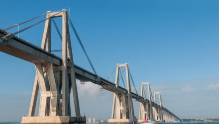 vzU5SQqu General Rafael Urdaneta Bridge view from the lake to Cabimas side