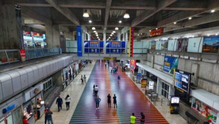 Familia de Carlos Cruz-Diez no autorizó uso de su obra en terminal temporal de Maiquetía 2 Familia