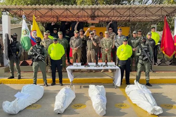 Juez ordenó a De la Espriella retirar publicaciones en las que aparece entre cadáveres 2 DE LA ESPRIELLA