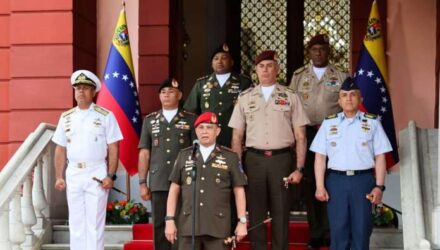 El alto mando militar respaldó el acuerdo petrolero Rodríguez-Trump 2 Acuerdo