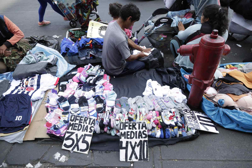 Encuesta de AtlasIntel refleja una caída en la popularidad de María Machado y la gestión de Delcy como regular 3 Desempleo
