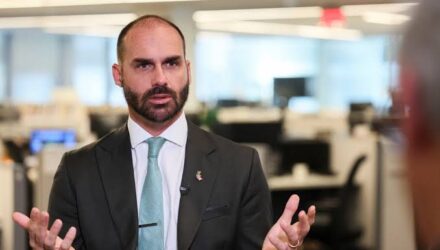 Oficializaron la destitución de Eduardo Bolsonaro como agente de la Policía Federal 2 Bolsonaro