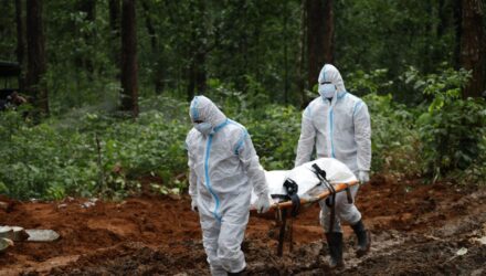 Nepal y China cifran en mil los muertos en la riada mientras buscan miles de desaparecidos 2 Nepal