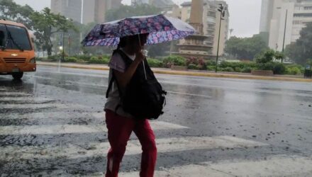 Onda tropical N° 47 se desplaza sobre el país 2 Onda