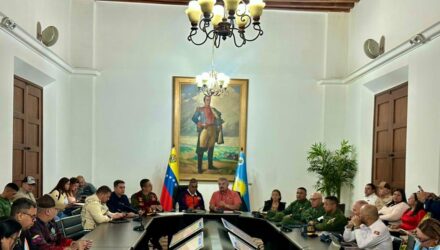 Vicepresidente sectorial Juan Ramírez y el gobernador Luis Caldera se reunieron en Estado Mayor de Servicios en Zulia 25 Caldera