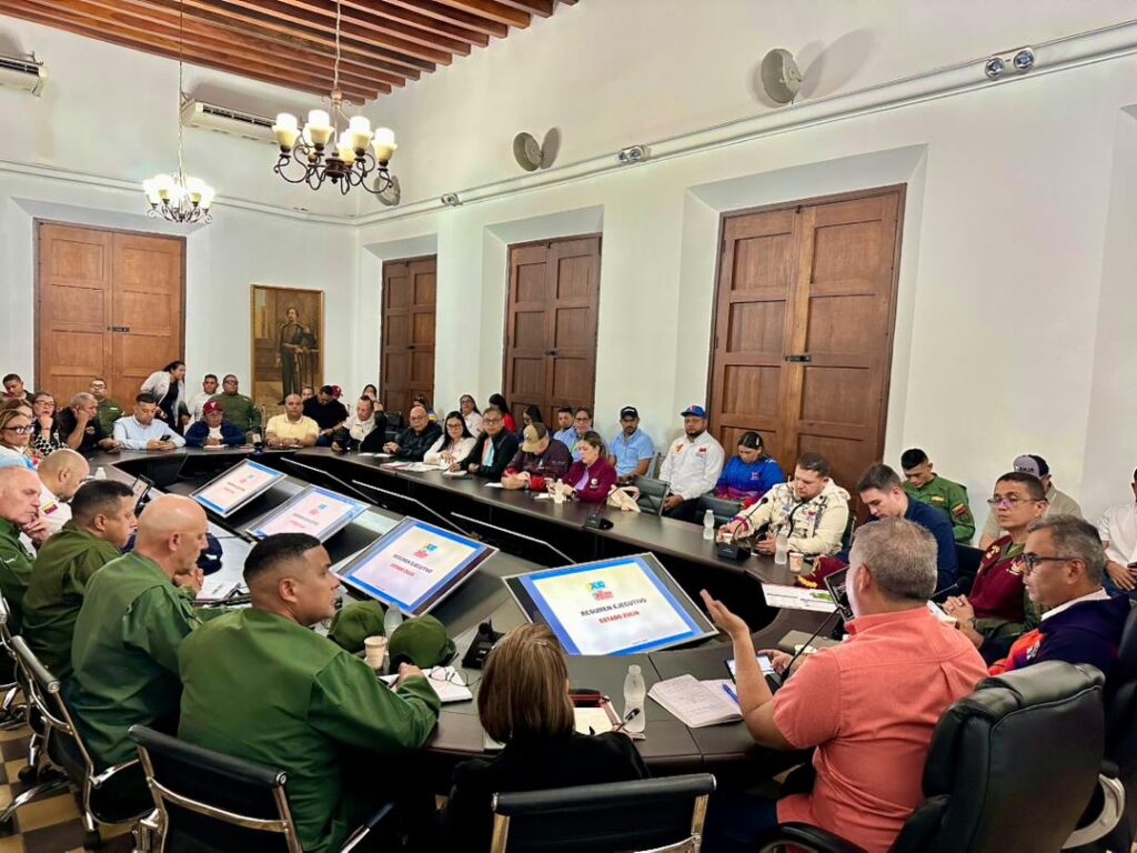 Vicepresidente sectorial Juan Ramírez y el gobernador Luis Caldera se reunieron en Estado Mayor de Servicios en Zulia 2 PHOTO 2026 09 01 18 33 22