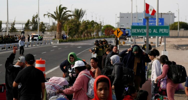 Perú deportará venezolanos irregulares por barco 1 Perú