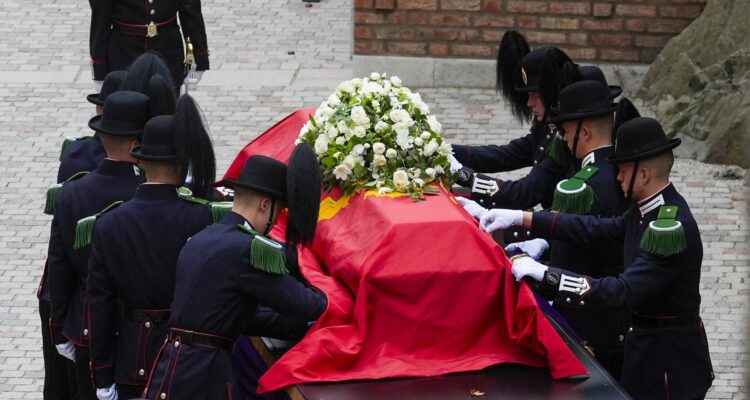 Harald V recibió sepultura en el Castillo de Akershus en una ceremonia privada 1 Harald