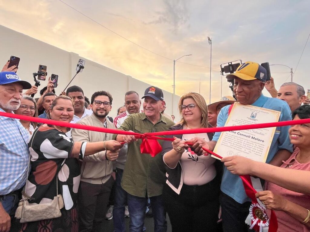 Alcaldía de Maracaibo honra a Lino Connell con orden San Sebastián y la Av 24 con su nombre 2 WhatsApp Image 2026 09 09 at 7.48.04 AM