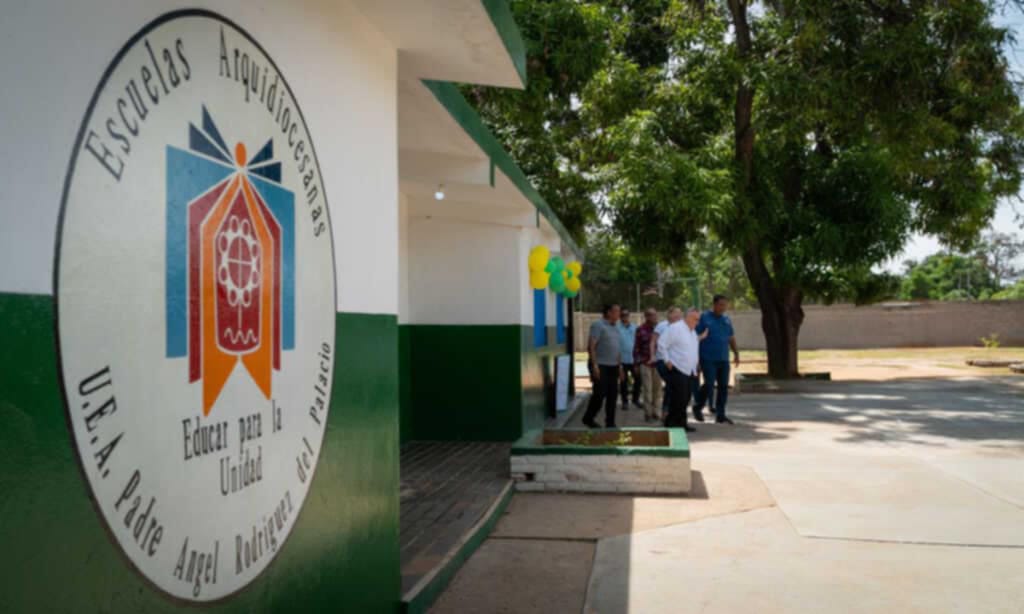 Padres denunciaron cobro excesivo para realizar inscripción en el colegio Arquidiocesano Padre Ángel Rodríguez 2 WhatsApp Image 2026 09 17 at 4.37.36 PM