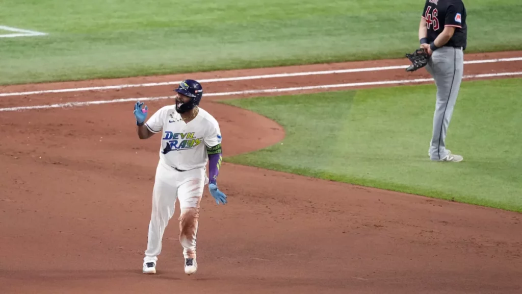 Tampa Bay consiguió el título de la Liga Americana y se citó con Milwaukee en la Serie Mundial 2 Bay ganador