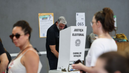 33 millones de brasileños no votaron en la primera vuelta y serán los que decidan la segunda 2 Brasil