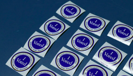 La votación anticipada para las elecciones del 3 de noviembre muestran na ventaja demócrata 3 elecciones intermedias