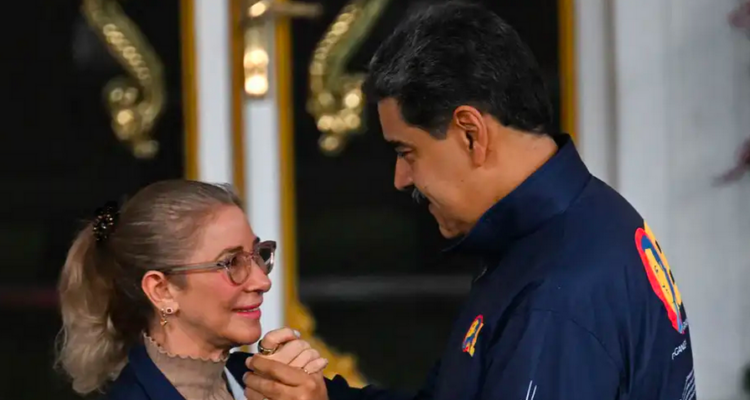 Fiscalía Federal de EE. UU. pidió desestimar la solicitud de inmunidad de Estado de Maduro y Flores 1 Maduro y Flores