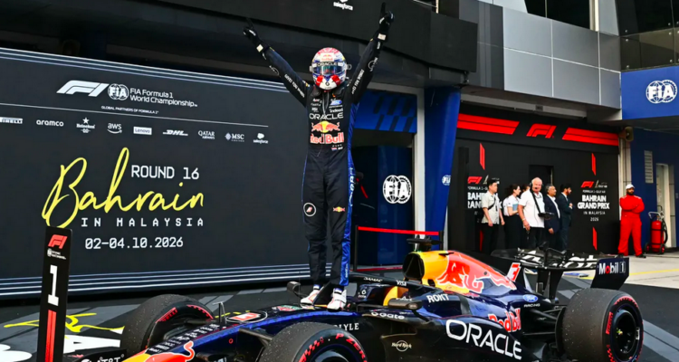 Verstappen se alzó con la copa en el GP de F1 en Bahrain 1 F1