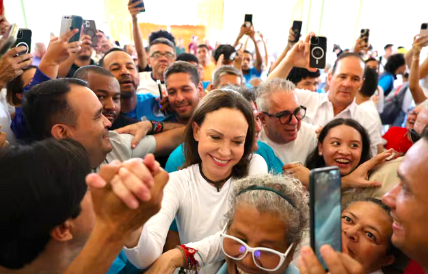 María Machado anunció por X que entró en Venezuela y se presentó en el Santuario a la Divina Pastora (Hay video) 1 María Machado