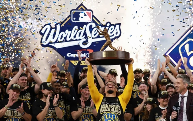 Milwaukee Brewers se llevaron la copa de campeones en la MLB 3 Captura de pantalla 2026 10 29 a las 7.13.27
