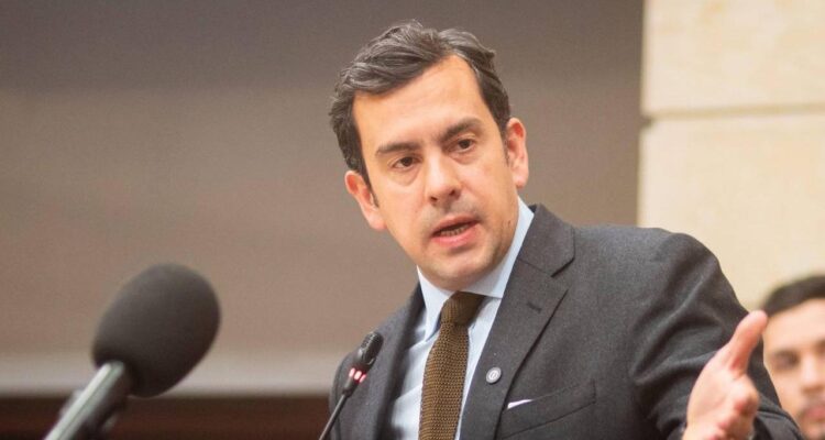 Destituyen al ministro de Interior de Colombia tras dos meses en el cargo 1 Ministro