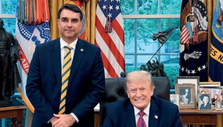 Estados Unidos anunció que acogerá a Flávio Bolsonaro y a su familia 3 EX1288 VISAO 10