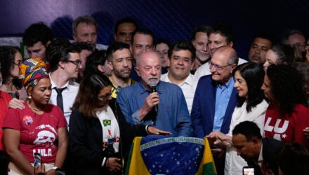 Lula recibió las felicitaciones por su reelección de varios líderes 2 Lula