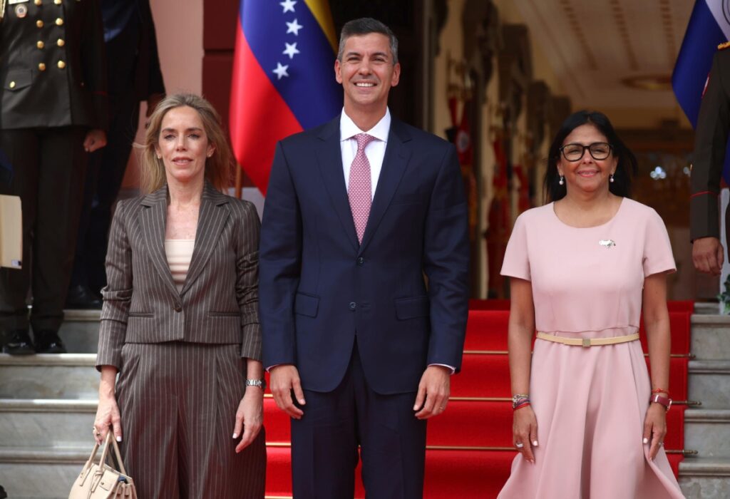 Gobiernos latinoamericanos se han acercado al de Venezuela para no incordiar al de papá Trump 3 PARAGUAY DELCY