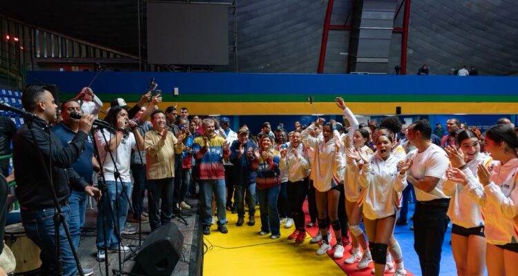 Alcalde Di Martino acompañó al Gobernador Caldera en la reinauguración del gimnasio Belisario Aponte 1 Di Martino
