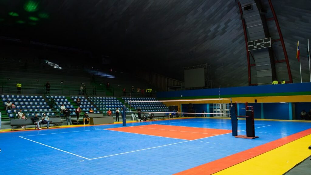 Alcalde Di Martino acompañó al Gobernador Caldera en la reinauguración del gimnasio Belisario Aponte 3 PHOTO 2026 10 07 07 36 01