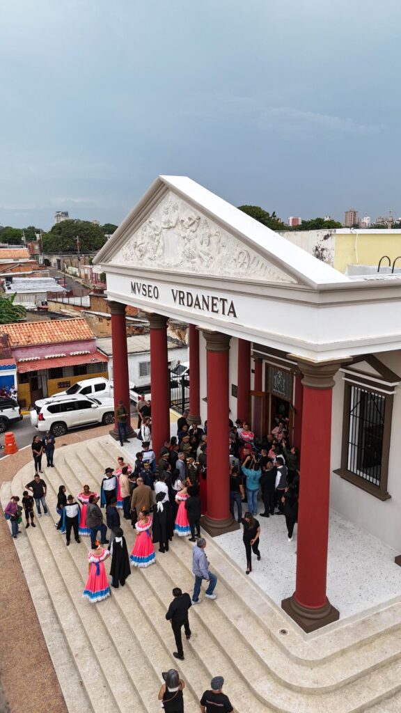Gobernador Luis Caldera rindió honores al GJ Rafael Urdaneta con la reapertura de su museo histórico 4 PHOTO 2026 10 24 23 37 31 1