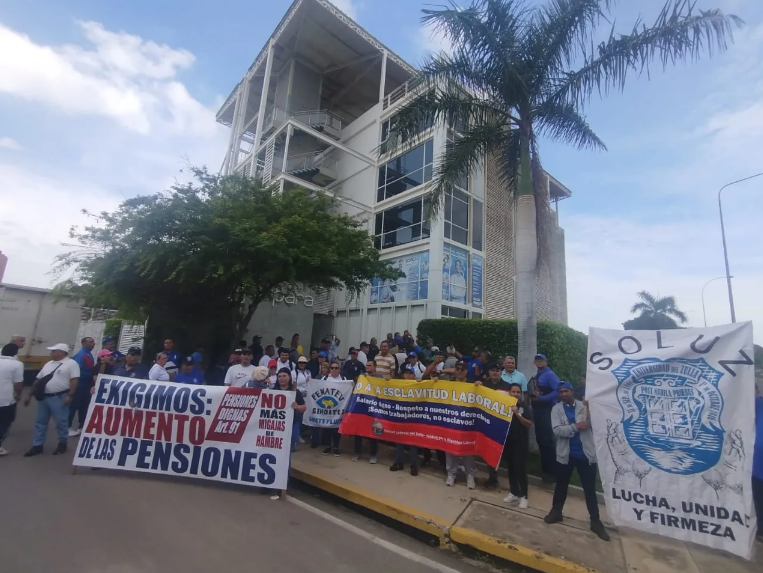 Trabajadores marcharon en Maracaibo en rechazo a la reforma de las prestaciones sociales 3 Protestas