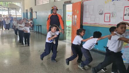 Ministerio anunció el primer simulacro de desalojo de colegios 5 Simulacro