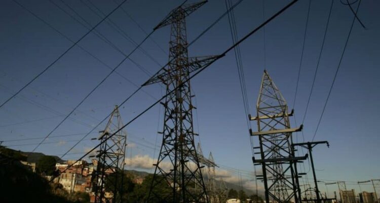 Recuperación del sistema eléctrico venezolano requerirá hasta 40.000 millones de dólares y una década de ejecución, estimó la Aviem 1 Sistema