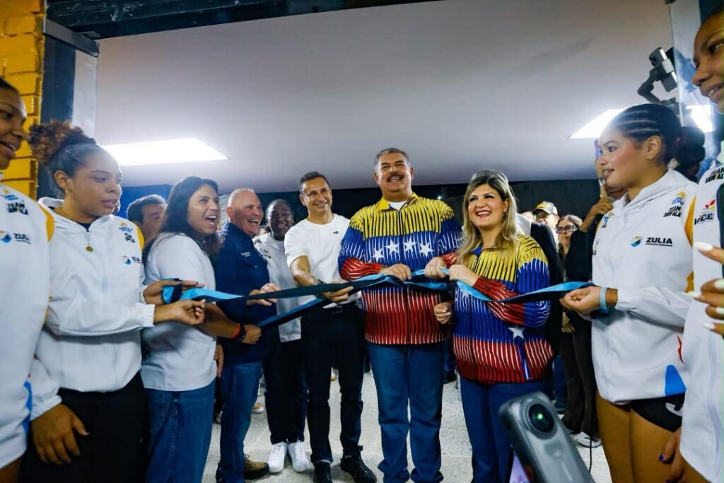 Alcalde Di Martino acompañó al Gobernador Caldera en la reinauguración del gimnasio Belisario Aponte 5 WhatsApp Image 2026 10 07 at 12.11.51 PM