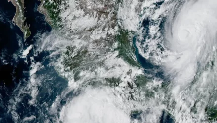 Isaías se intensificó hasta convertirse en un huracán mayor sobre el Golfo 2 Isaías