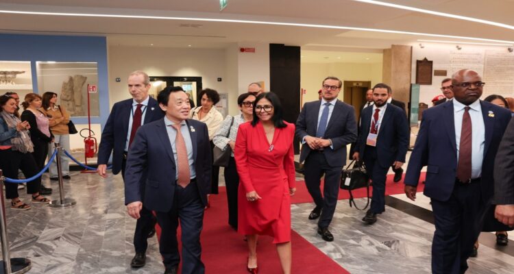 Delcy Rodríguez se reunió con el director general de la FAO 1 Rodríguez